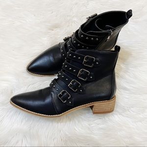 Beast Fashion Nelson-05 Black Pointed Toe Buckle Detail Ankle Boots Size 8